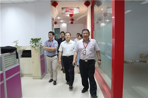 歡迎新鄉(xiāng)市工會領導蒞臨河南青峰網絡科技有限公司參觀指導